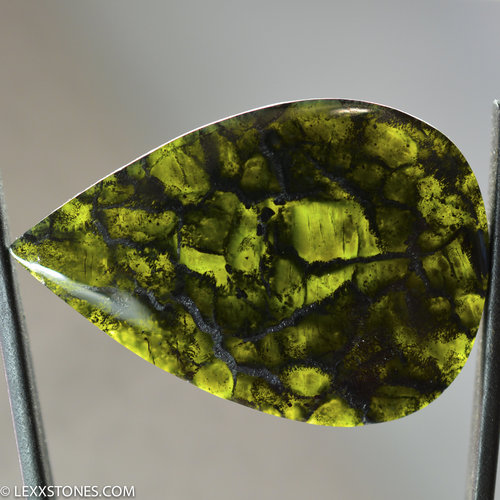 Old Stock Olivine Peridot Gemstone Cabochon Hand Crafted By LEXX STONES 48 Carats