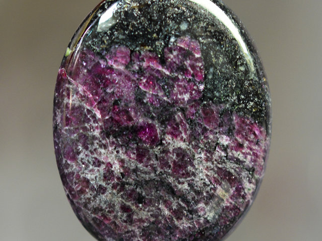 Eudialyte Lexx Stones